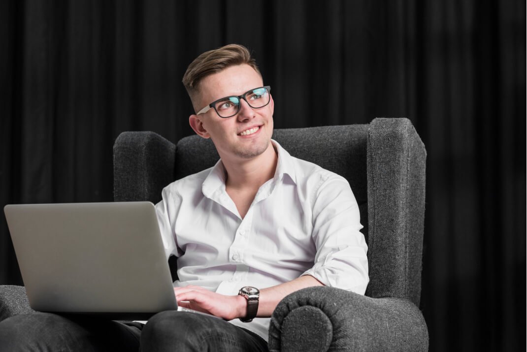 Eye on Style: Glasses and Fashion